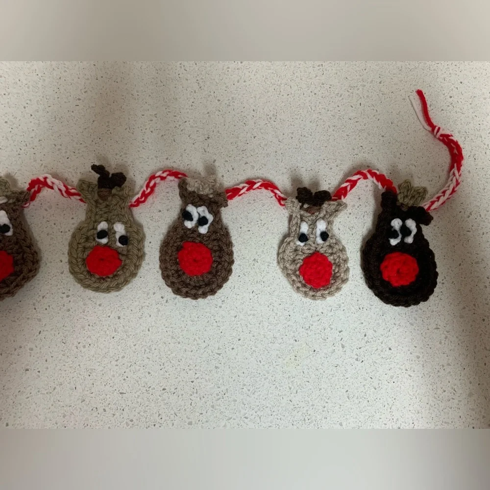 Festive Reindeer Seven Rudolph Holiday Garland New Handmade Crochet